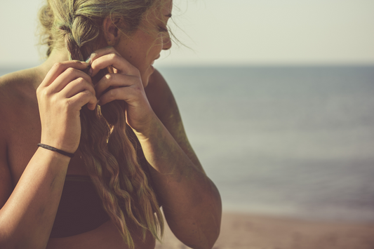 Hoe creëer je natuurlijk beachy haar deze zomer?