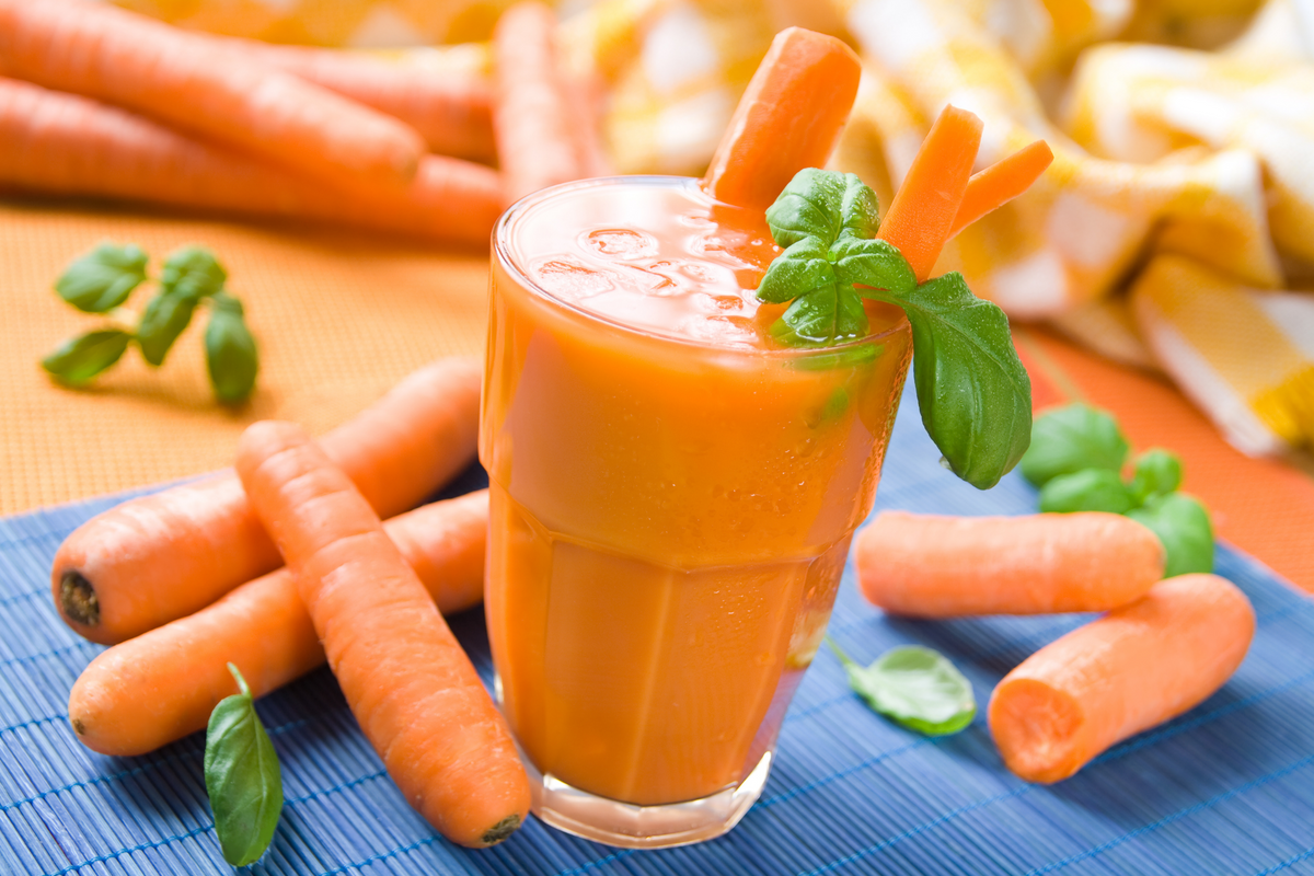 Oranje smoothie om je huid te versterken en helen